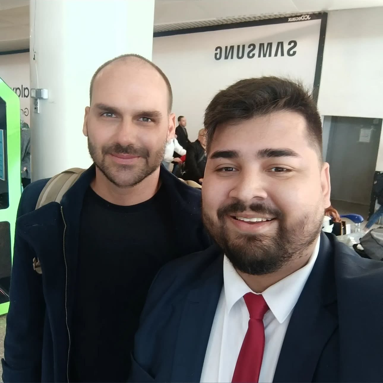 Diniz Tours - Eduardo Bolsonaro